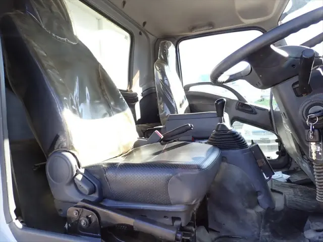 いすゞ エルフ TKG-FRR90S1(2WD)の写真23