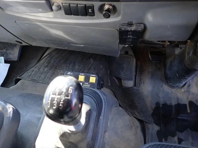 いすゞ エルフ TKG-FRR90S1(2WD)の写真24