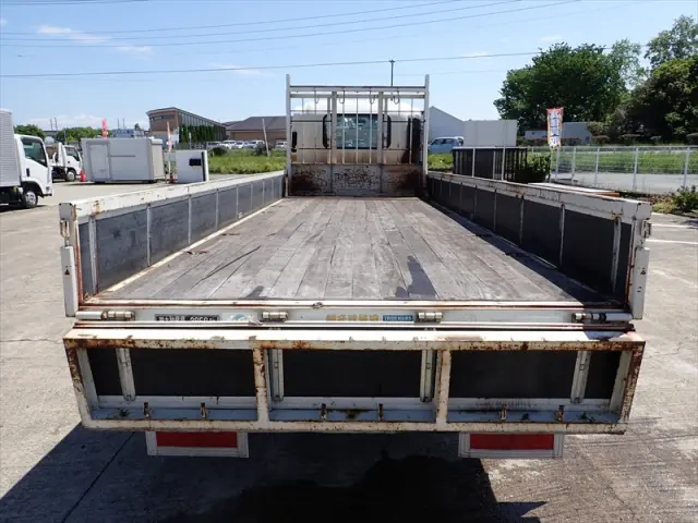 いすゞ フォワード SKG-FRR90S2(2WD)の写真6