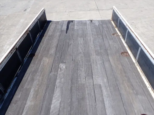 いすゞ フォワード SKG-FRR90S2(2WD)の写真7