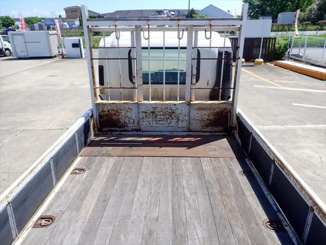 いすゞ フォワード SKG-FRR90S2(2WD)の写真8