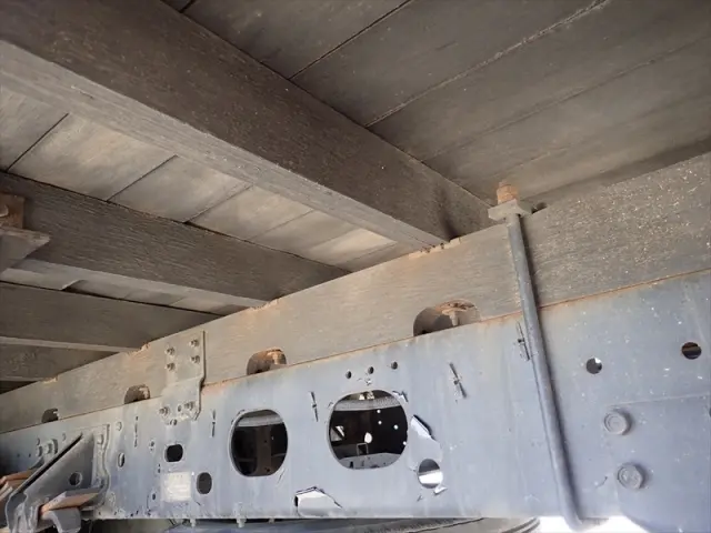 いすゞ フォワード SKG-FRR90S2(2WD)の写真17