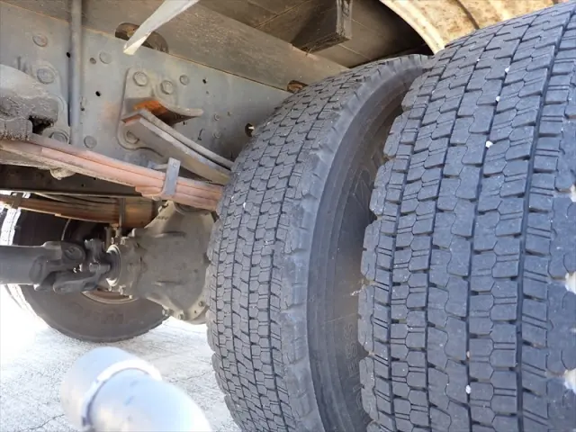 いすゞ フォワード SKG-FRR90S2(2WD)の写真18