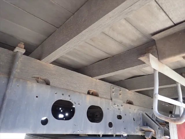 いすゞ フォワード SKG-FRR90S2(2WD)の写真21