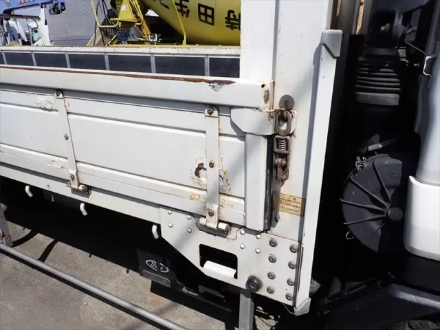 いすゞ フォワード SKG-FRR90S2(2WD)の写真45