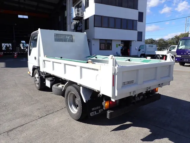 いすゞ エルフ TPG-NKR85AD(2WD)の写真4