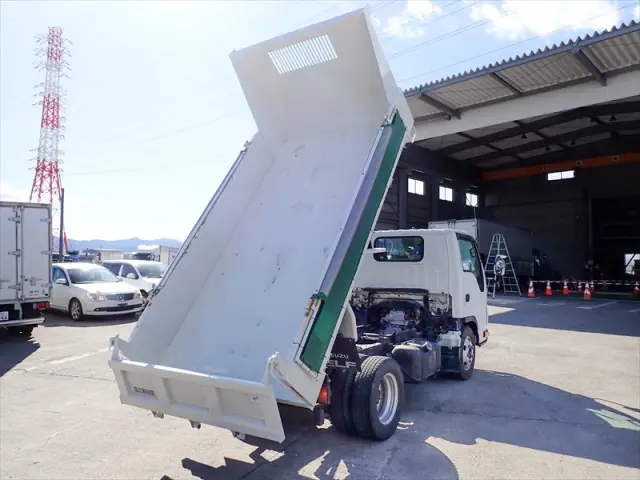 いすゞ エルフ TPG-NKR85AD(2WD)の写真9