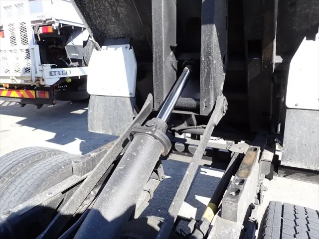 いすゞ エルフ TPG-NKR85AD(2WD)の写真15