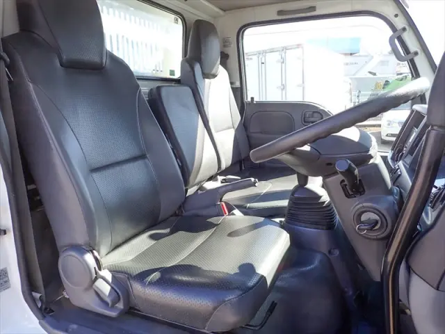 いすゞ エルフ TPG-NKR85AD(2WD)の写真24