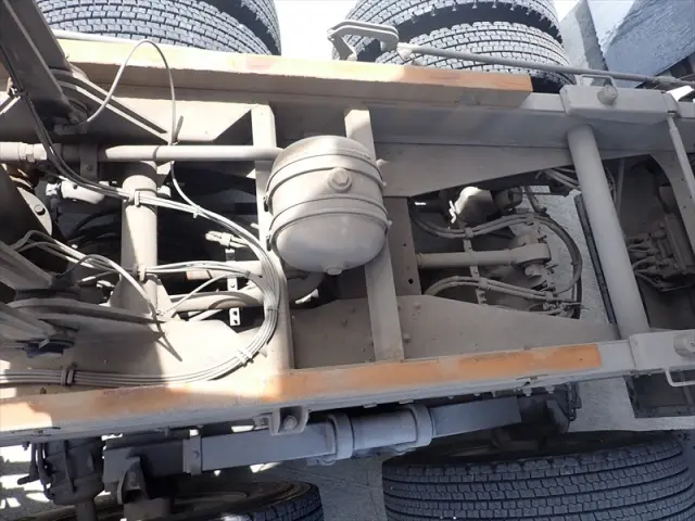 いすゞ ギガ 2PG-CXZ77CT(6x4)の写真18