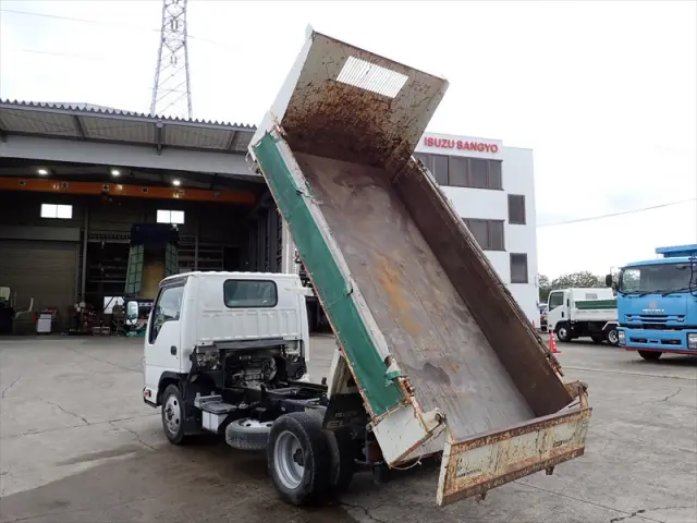 いすゞ エルフ TPG-NKR85AD(2WD)の写真9