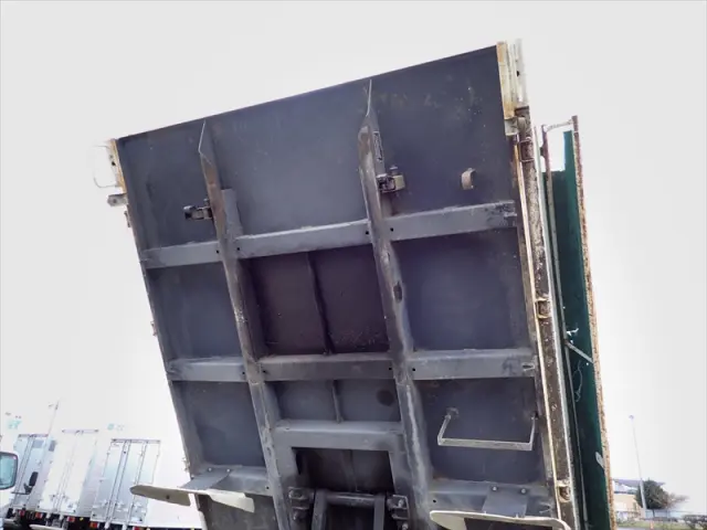 いすゞ エルフ TPG-NKR85AD(2WD)の写真13