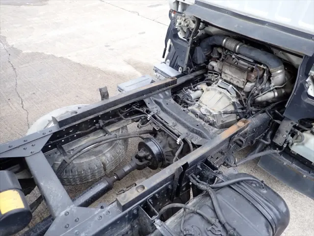 いすゞ エルフ TPG-NKR85AD(2WD)の写真15