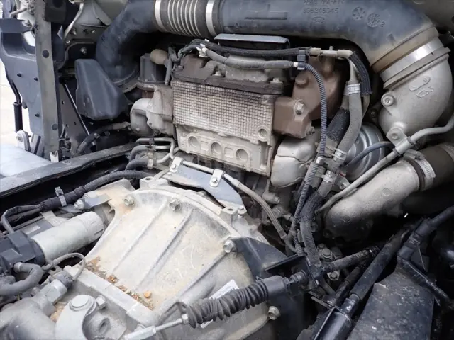 いすゞ エルフ TPG-NKR85AD(2WD)の写真16