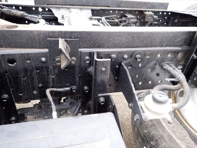 いすゞ エルフ TPG-NKR85AD(2WD)の写真17