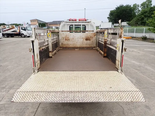 いすゞ エルフ TRG-NKR85Aの写真6