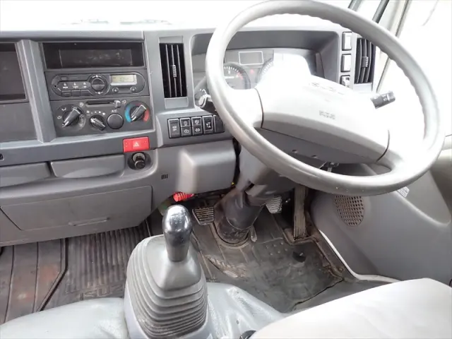 いすゞ エルフ TRG-NKR85Aの写真40