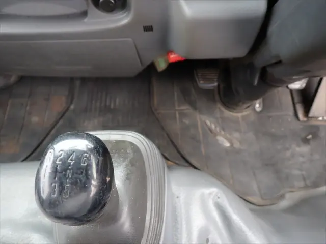 いすゞ エルフ TRG-NKR85Aの写真44