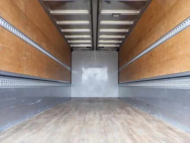 いすゞ フォワード 2RG-FRR90S2(2WD)の写真5