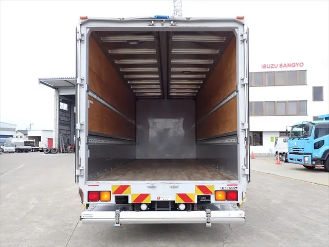 いすゞ フォワード 2RG-FRR90S2(2WD)の写真6