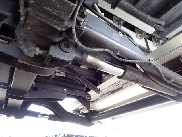 いすゞ フォワード 2RG-FRR90S2(2WD)の写真11