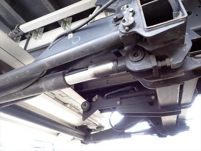 いすゞ フォワード 2RG-FRR90S2(2WD)の写真12