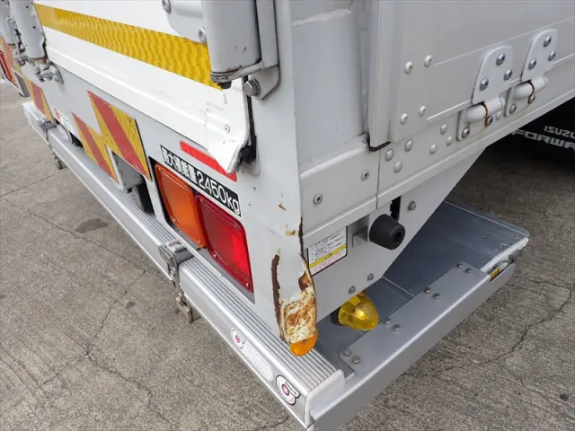 いすゞ フォワード 2RG-FRR90S2(2WD)の写真13