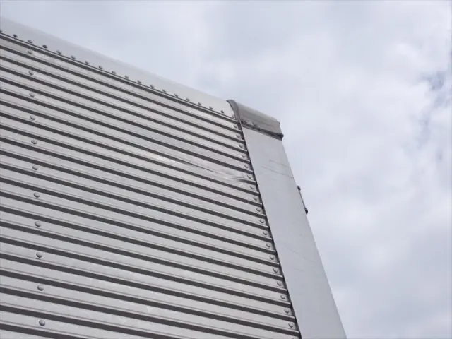 いすゞ フォワード 2RG-FRR90S2(2WD)の写真17