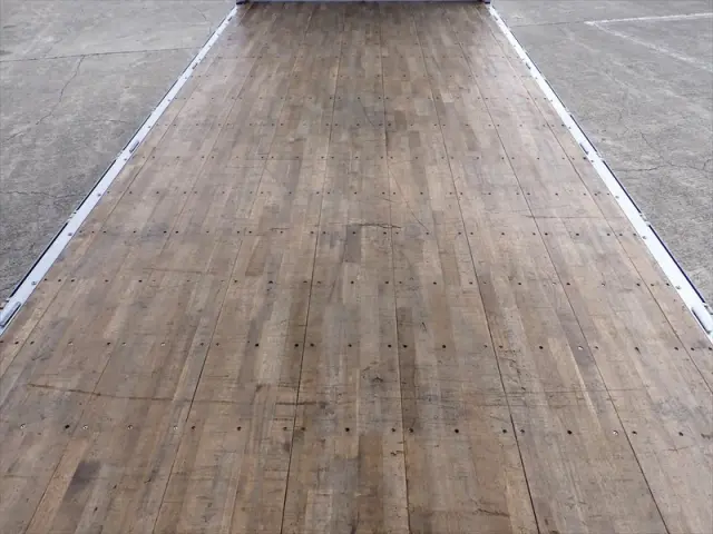 いすゞ フォワード 2RG-FRR90S2(2WD)の写真30