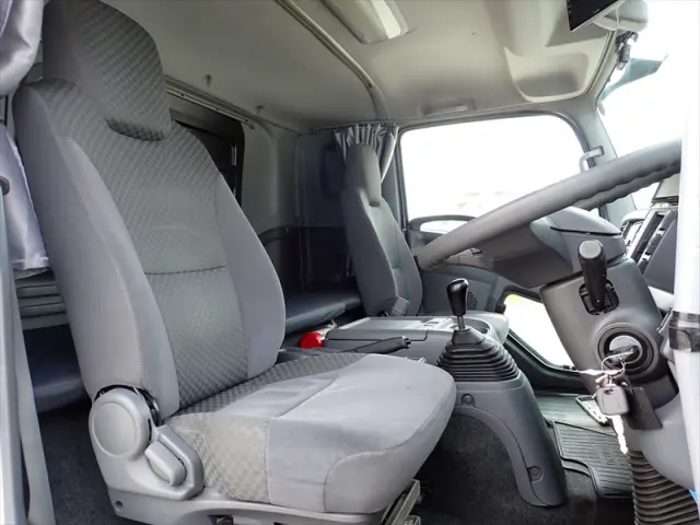 いすゞ フォワード 2RG-FRR90S2(2WD)の写真34