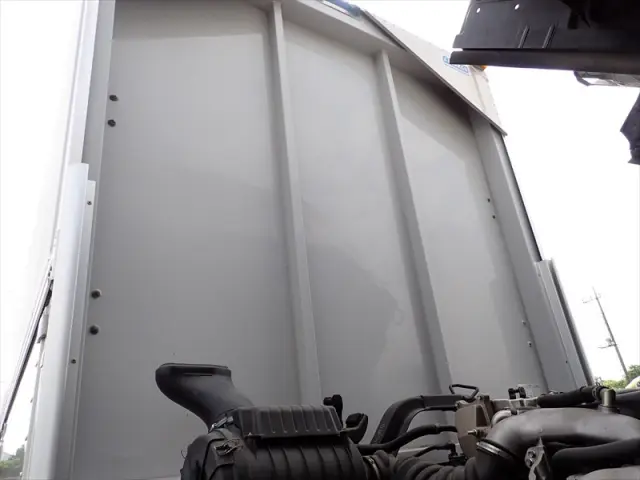 いすゞ フォワード 2RG-FRR90S2(2WD)の写真46