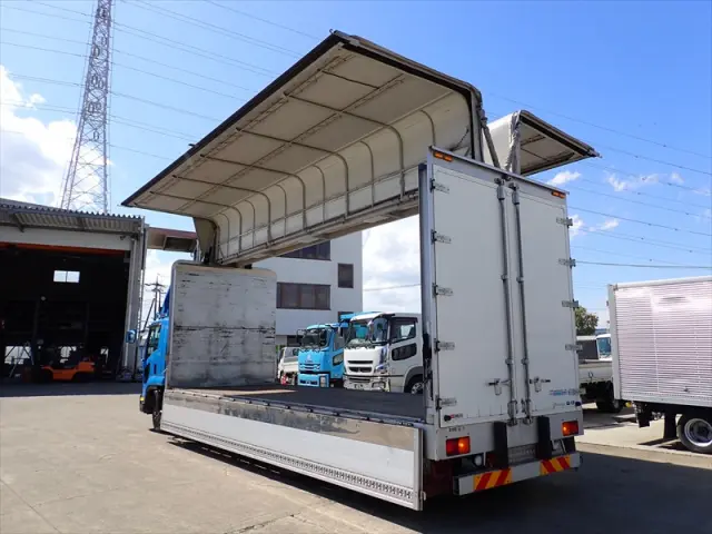 いすゞ フォワード 2RG-FRR90T2(2WD)の写真7