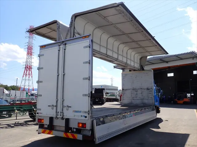 いすゞ フォワード 2RG-FRR90T2(2WD)の写真8