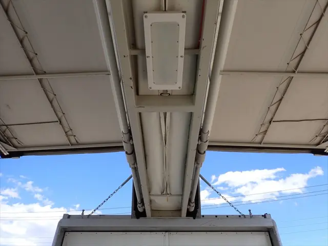 いすゞ フォワード 2RG-FRR90T2(2WD)の写真12