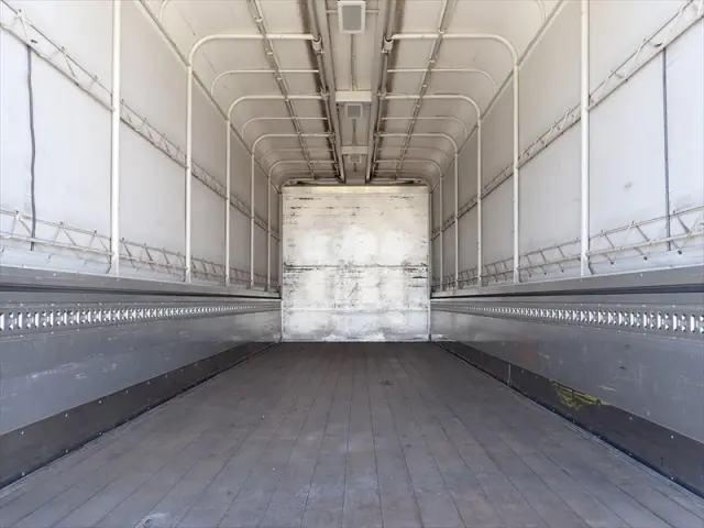 いすゞ フォワード 2RG-FRR90T2(2WD)の写真17