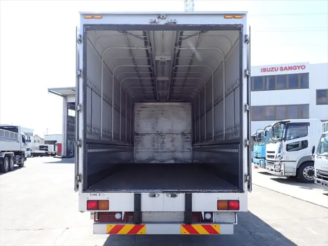 いすゞ フォワード 2RG-FRR90T2(2WD)の写真18