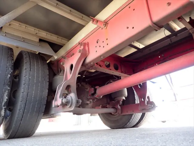 いすゞ フォワード 2RG-FRR90T2(2WD)の写真20