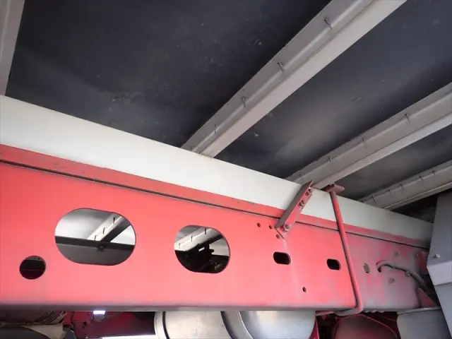 いすゞ フォワード 2RG-FRR90T2(2WD)の写真22