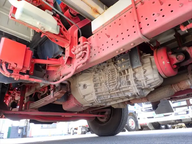 いすゞ フォワード 2RG-FRR90T2(2WD)の写真26