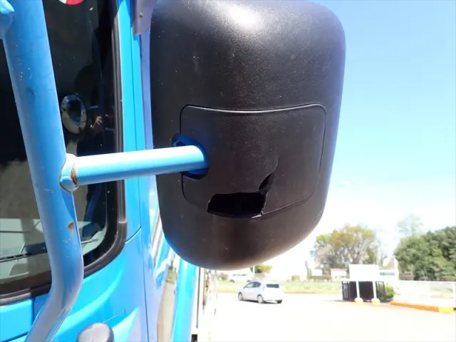 いすゞ フォワード 2RG-FRR90T2(2WD)の写真37