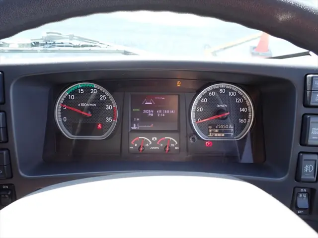 いすゞ フォワード 2RG-FRR90T2(2WD)の写真42