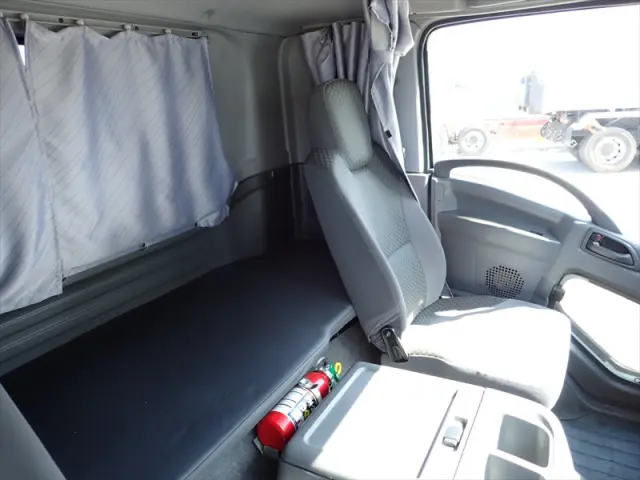 いすゞ フォワード 2RG-FRR90T2(2WD)の写真44