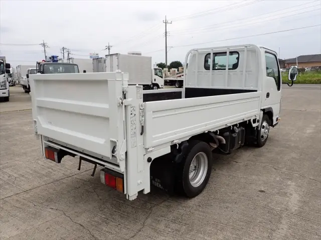 いすゞ エルフ TKG-NJR85AN(2WD)の写真2