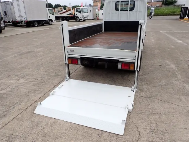 いすゞ エルフ TKG-NJR85AN(2WD)の写真7