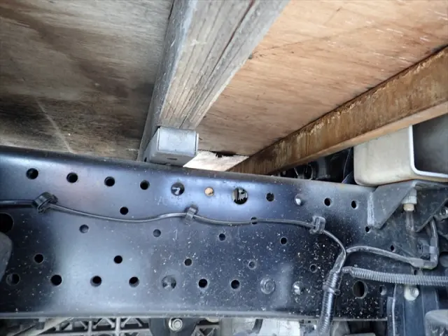 いすゞ エルフ TKG-NJR85AN(2WD)の写真19