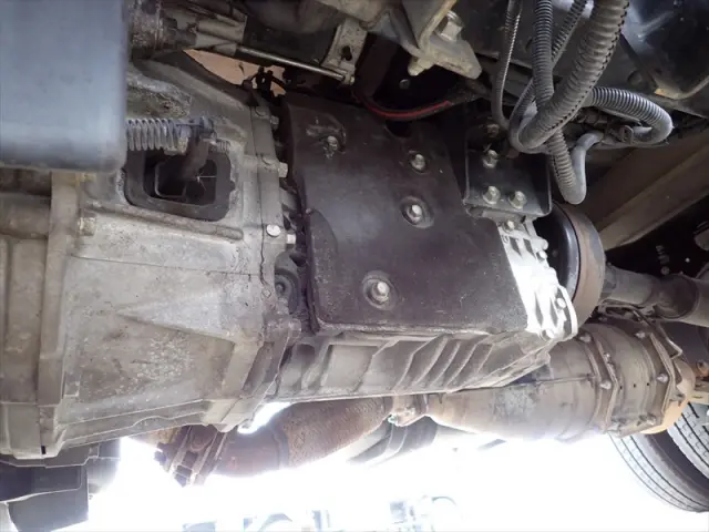 いすゞ エルフ TKG-NJR85AN(2WD)の写真32