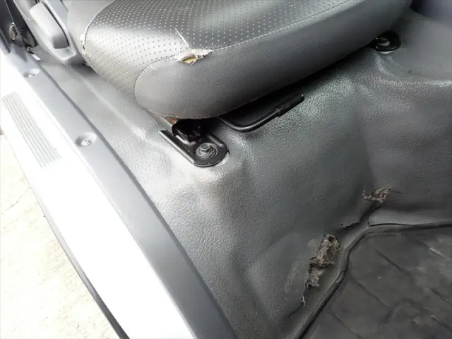 いすゞ エルフ TKG-NJR85AN(2WD)の写真35