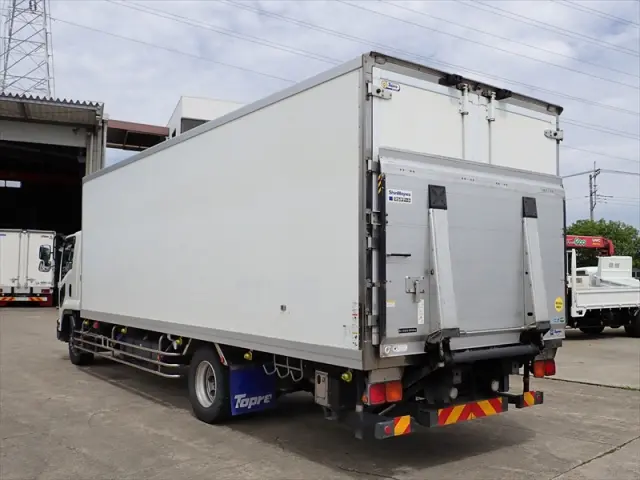 いすゞ フォワード 2PG-FTR90V2(2WD)の写真4