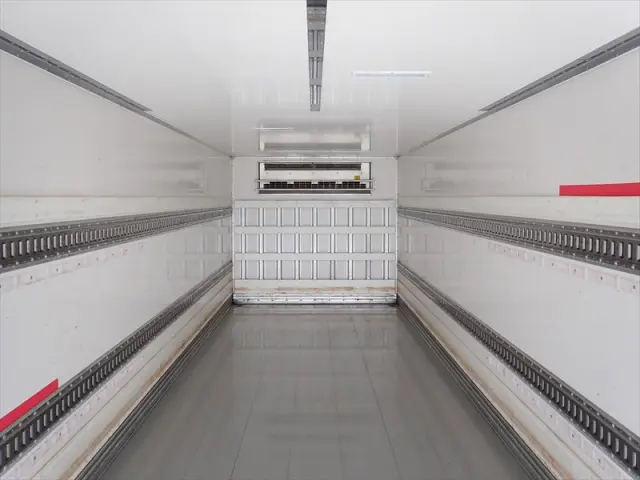 いすゞ フォワード 2PG-FTR90V2(2WD)の写真8