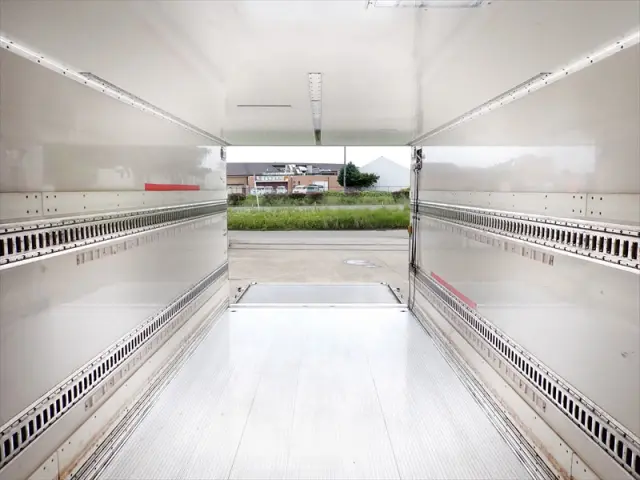 いすゞ フォワード 2PG-FTR90V2(2WD)の写真13